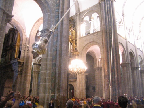 Ritual do botafumeiro na catedral de Santiago de Compostela